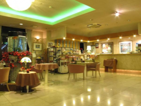 Отель Hotel Platon  Тикума